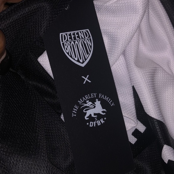 New “Peace & Love” DFBK Baseball Jersey - Picture 4 of 6